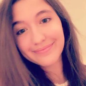 Meet your Posher, Lia